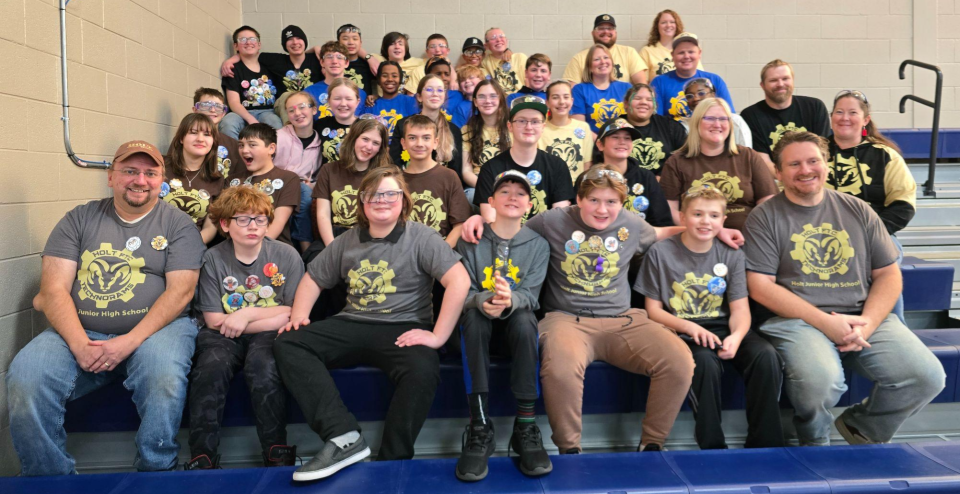Holt Robotics FTC teams picture.